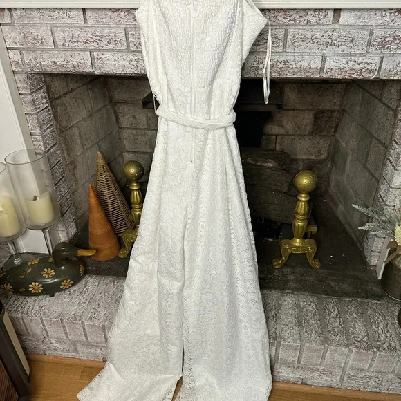 Lilly Pulitzer Nila Jumpsuit white lace overlay romper with waist tie bridal - Picture 3 of 4
